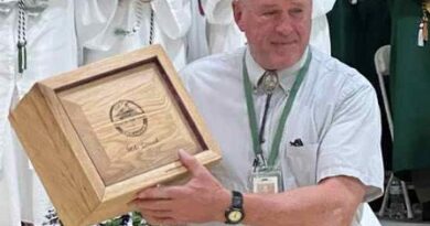 Honoring Mr. Strauch: A Farewell Filled with Gratitude and Memories!